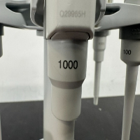 Eppendorf Research Plus Single Channel Pipettes and Stand image 3